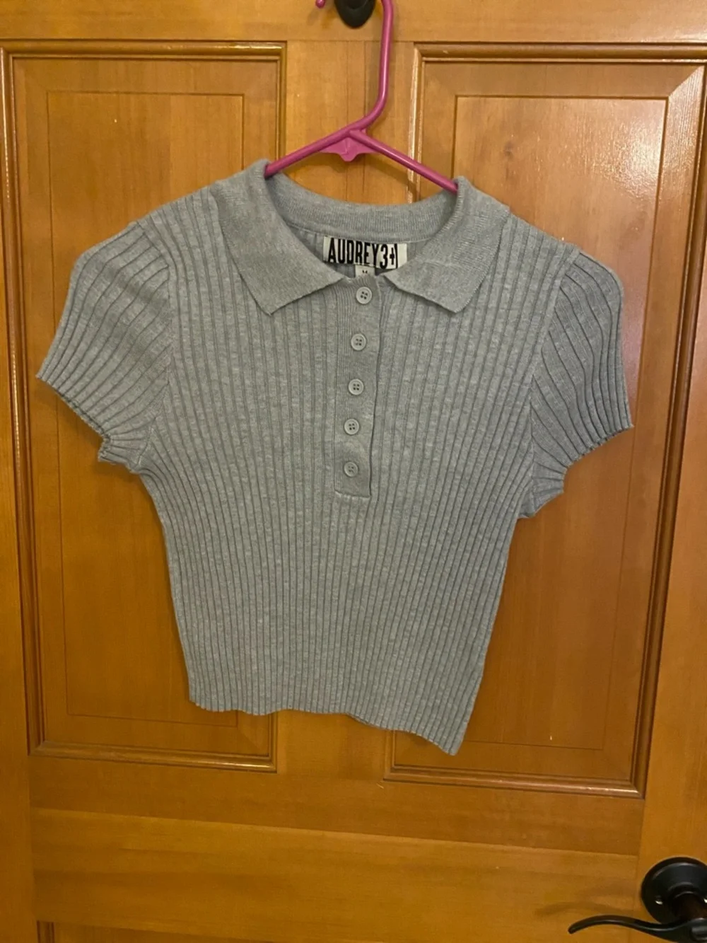 Audrey 3+1 Gray Ribbed Polo Crop Top - Picture 1 of 2